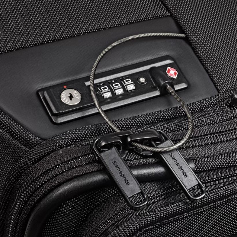 Armage II 22 x 14 x 9 Carry-On Spinner