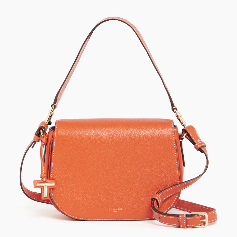 Gisèle medium-sized bag with crossbody strap in pebbled leather