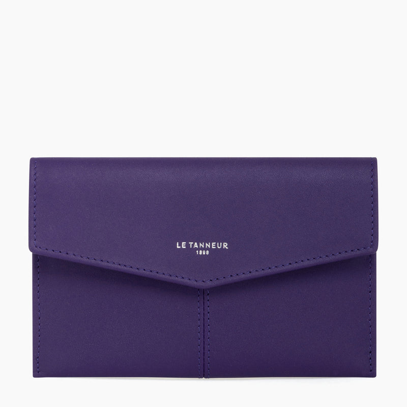 Charlotte medium-sized envelope clutch in smooth leather