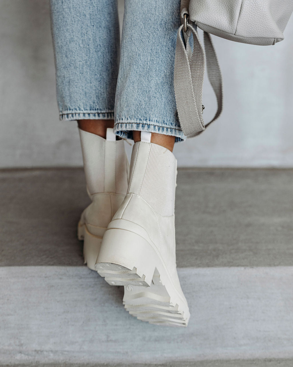 Willa Heeled Lace Up Boot - Cream
