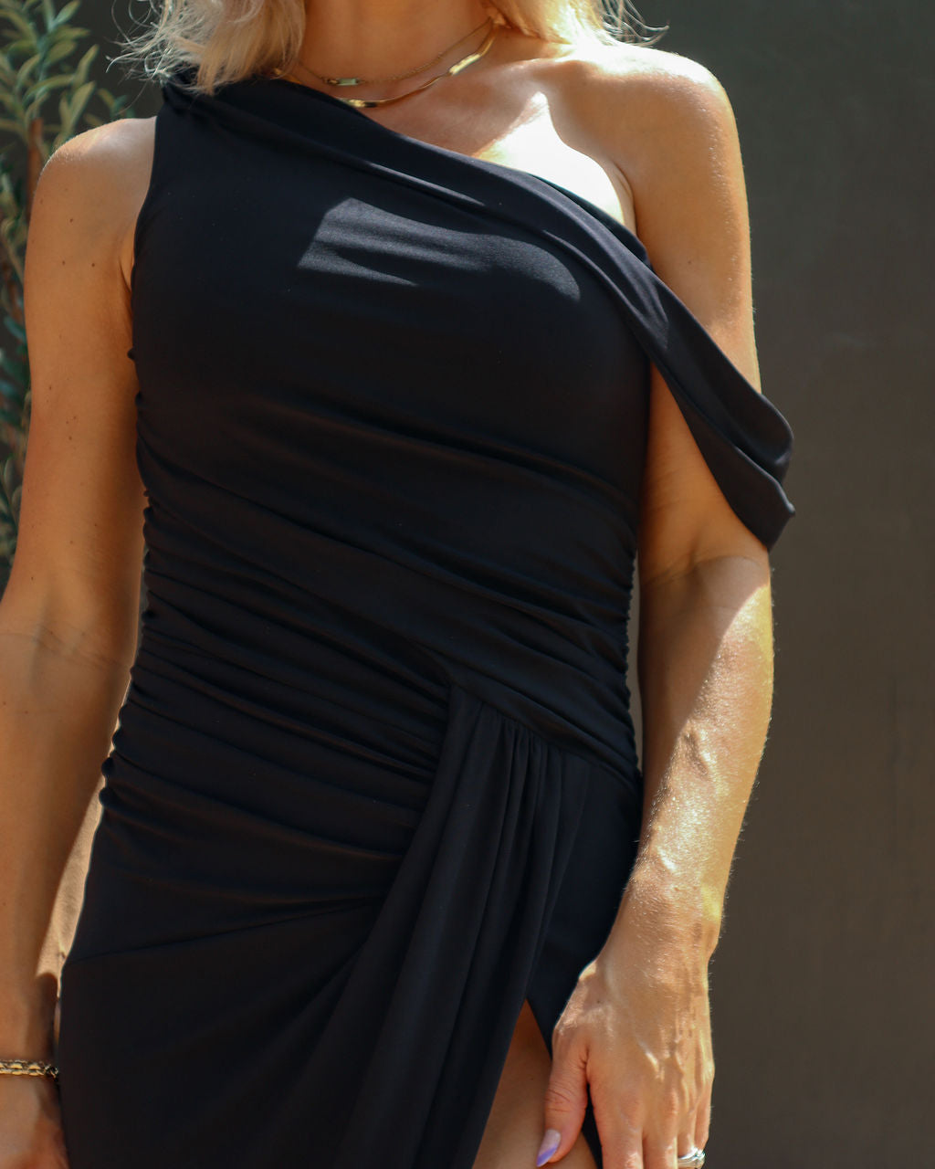 Simplicity And Elegance Off The Shoulder Maxi Dress - Black