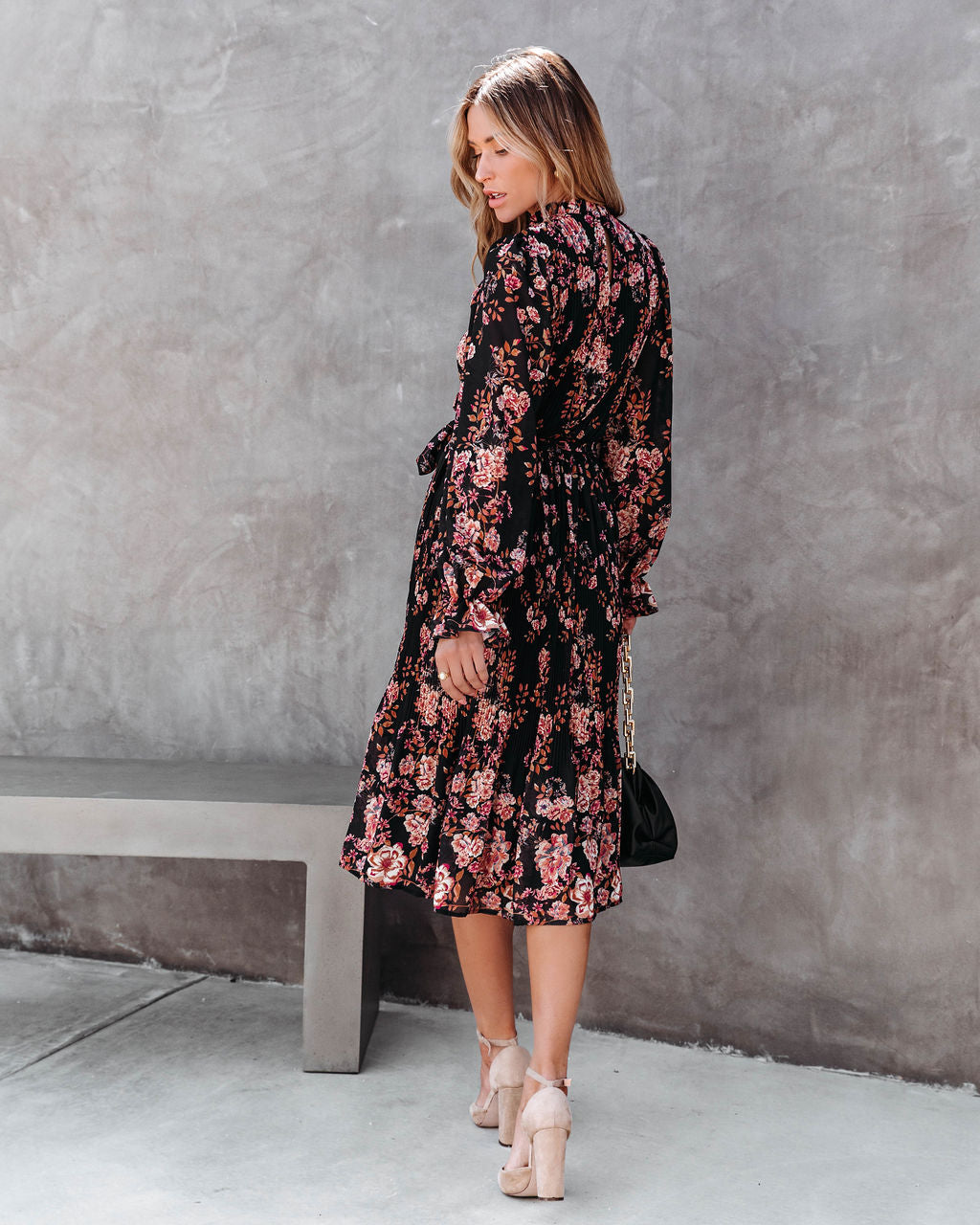 Le Vie En Rose Pleated Ruffle Midi Dress