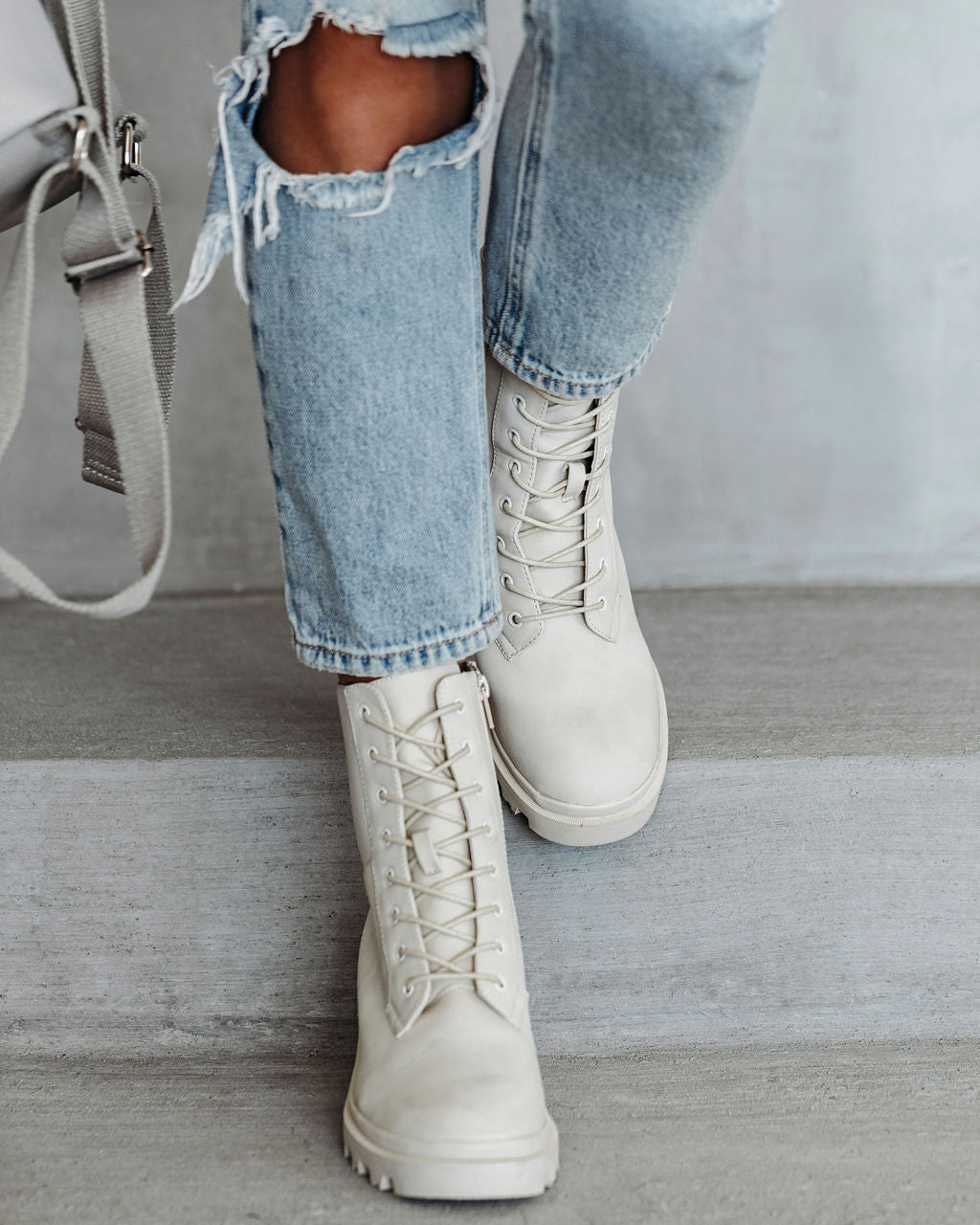 Willa Heeled Lace Up Boot - Cream
