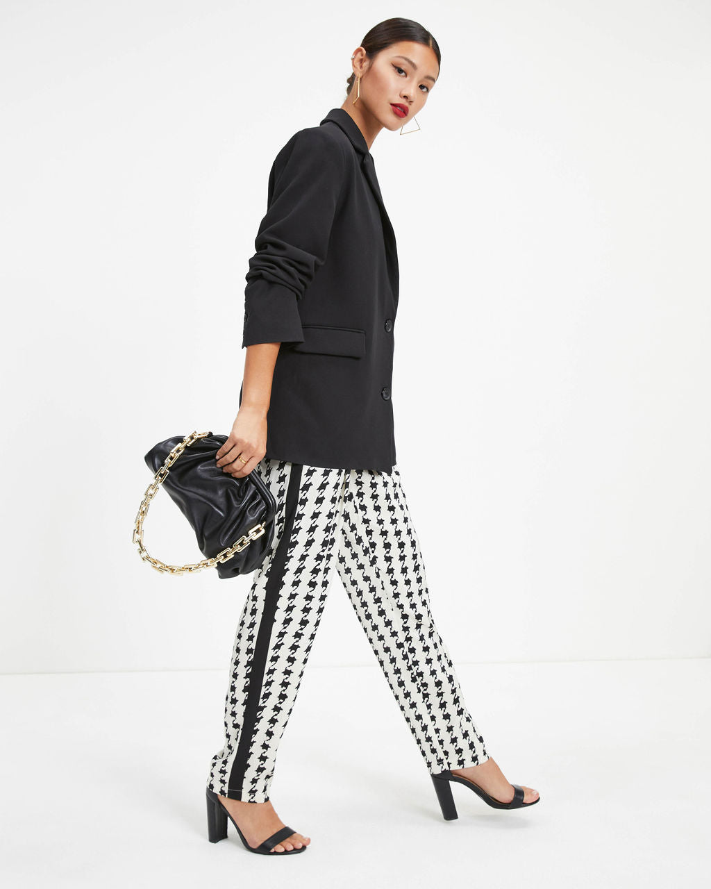 She Knows It All Pocketed Blazer - Black
