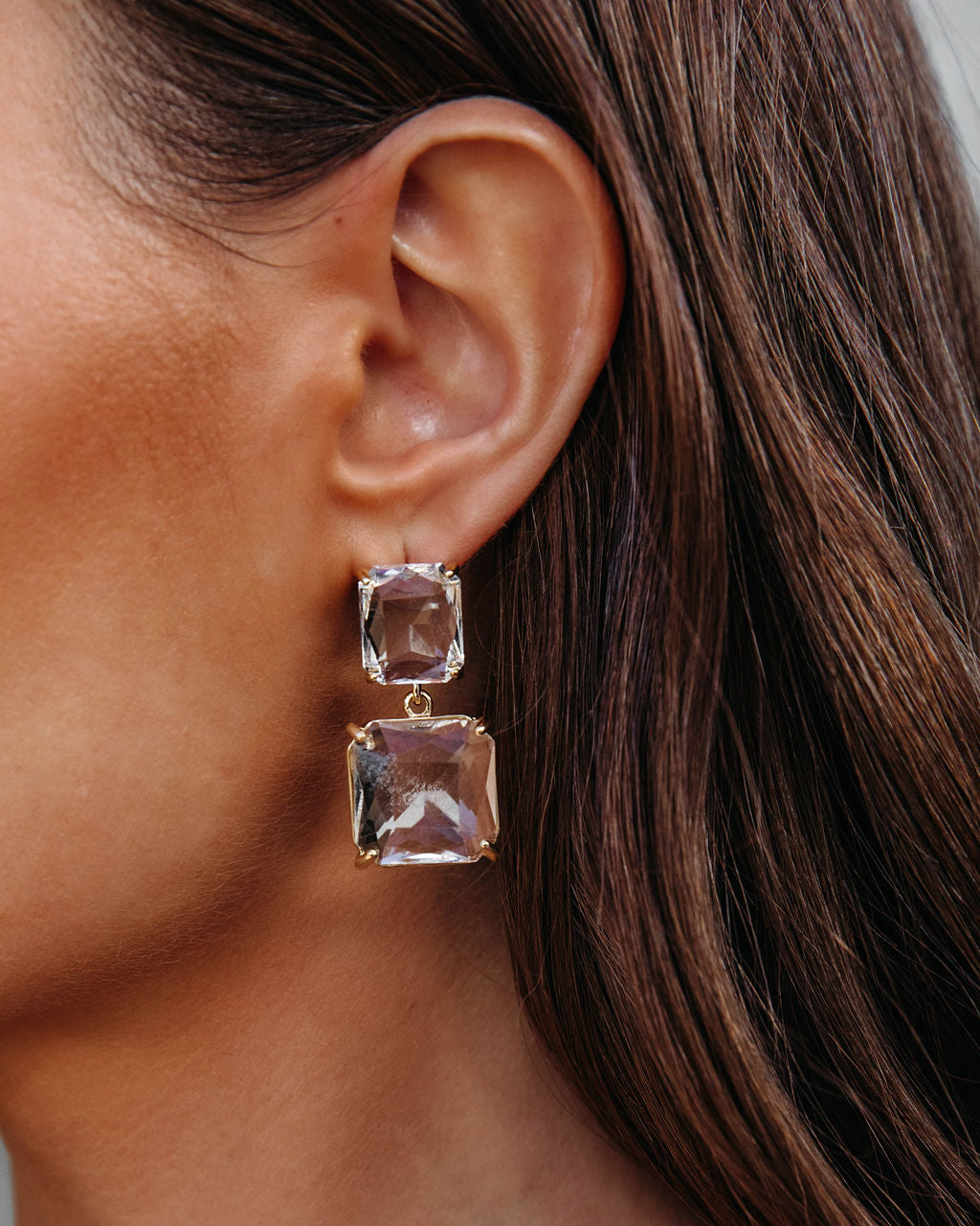 Glam Lifestyle Gem Drop Earrings - Clear
