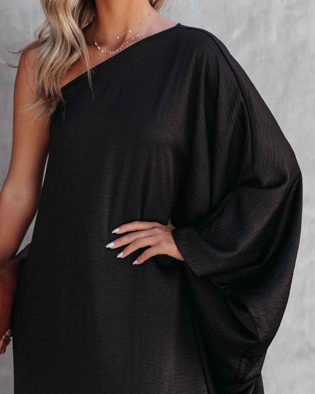 Goddess Of Beauty One Shoulder Satin Maxi Dress - Black