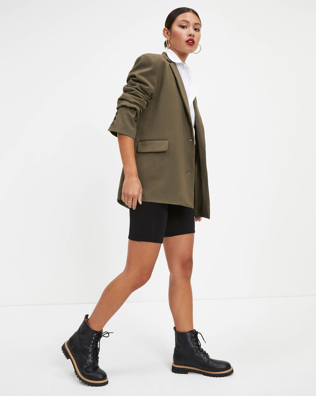 She Knows It All Pocketed Blazer - Olive
