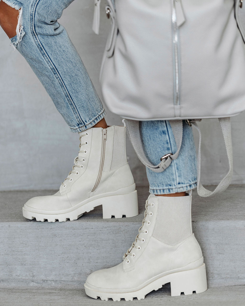 Willa Heeled Lace Up Boot - Cream