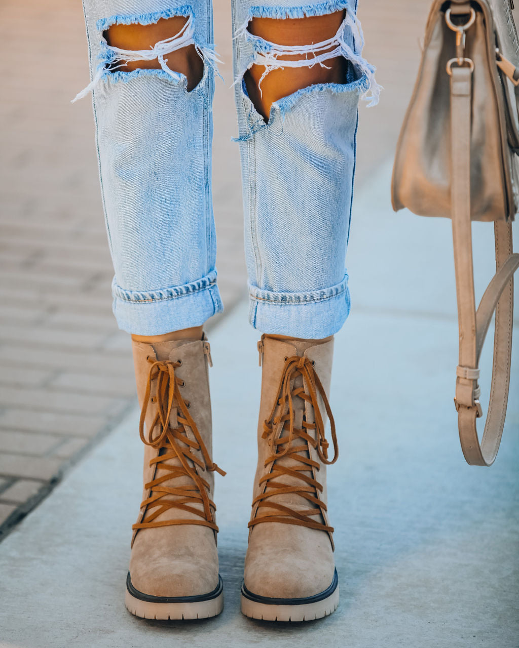 Danny Lace Up Heeled Boot - Latte