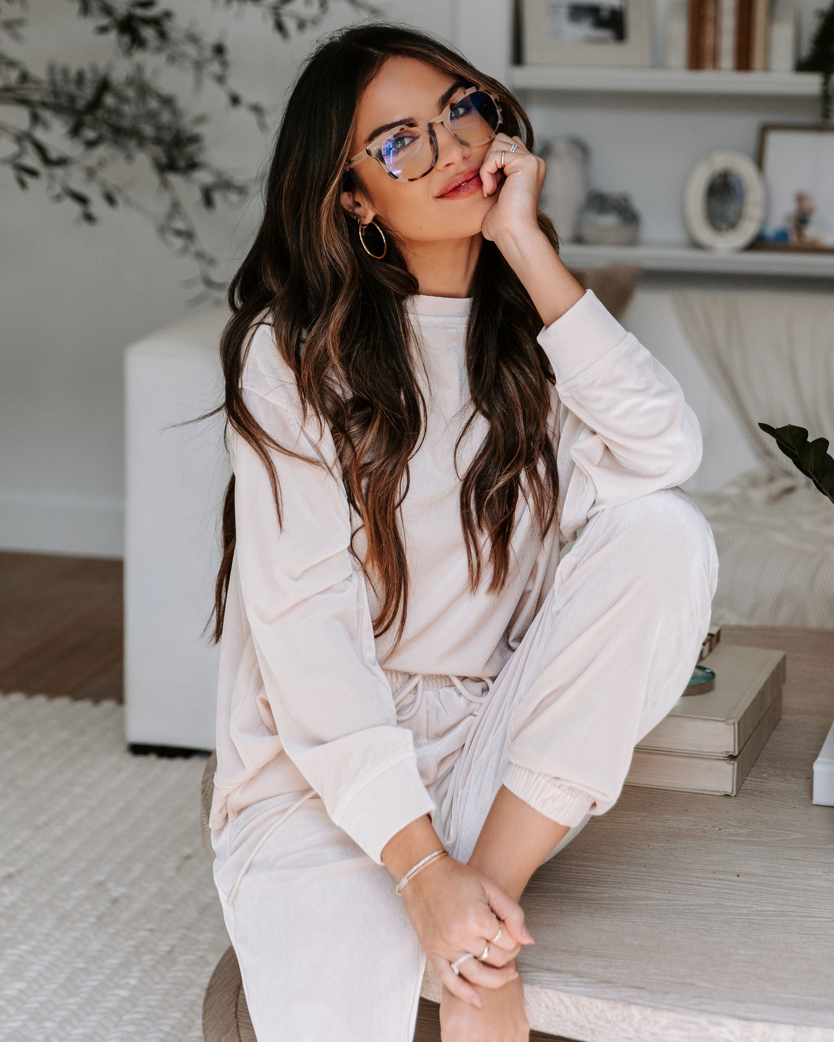 Switch Off Velvet Pullover Sweater - Cream