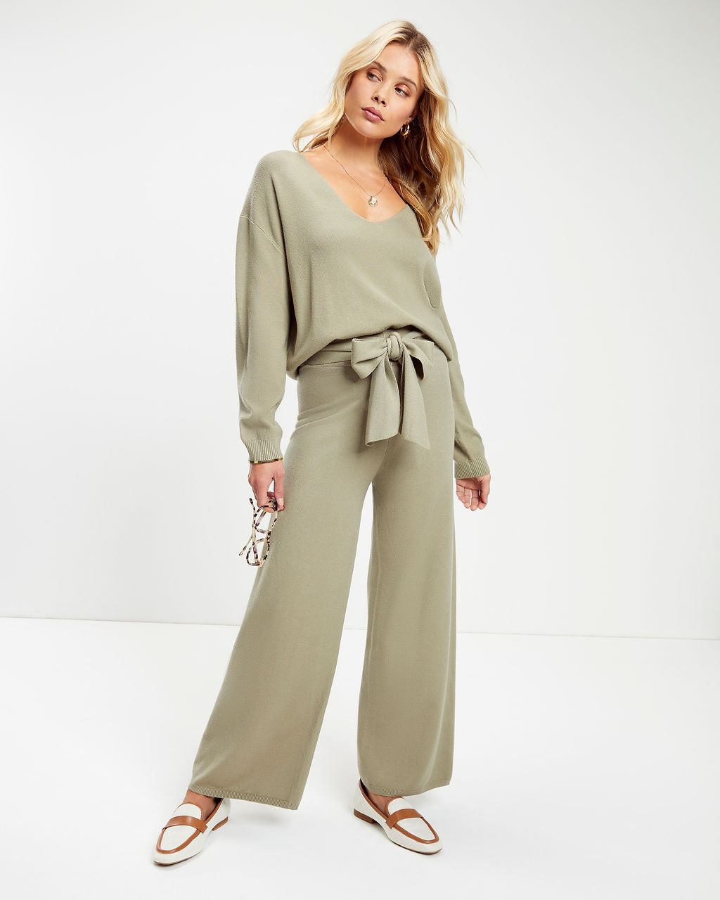 Analia Knit V-Neck Pullover Sweater - Sage