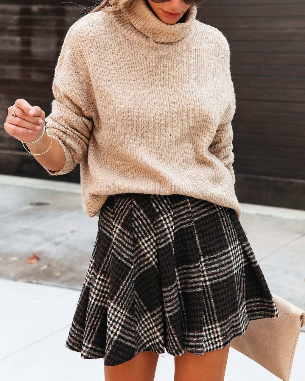 Toasty Autumn Feeling Knit Turtleneck Pullover Sweater - Latte