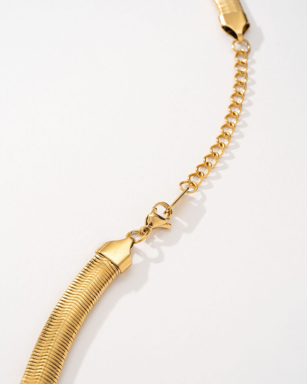 Cobra Chain Necklace - Gold