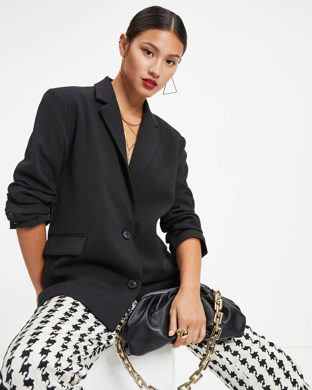 She Knows It All Pocketed Blazer - Black
