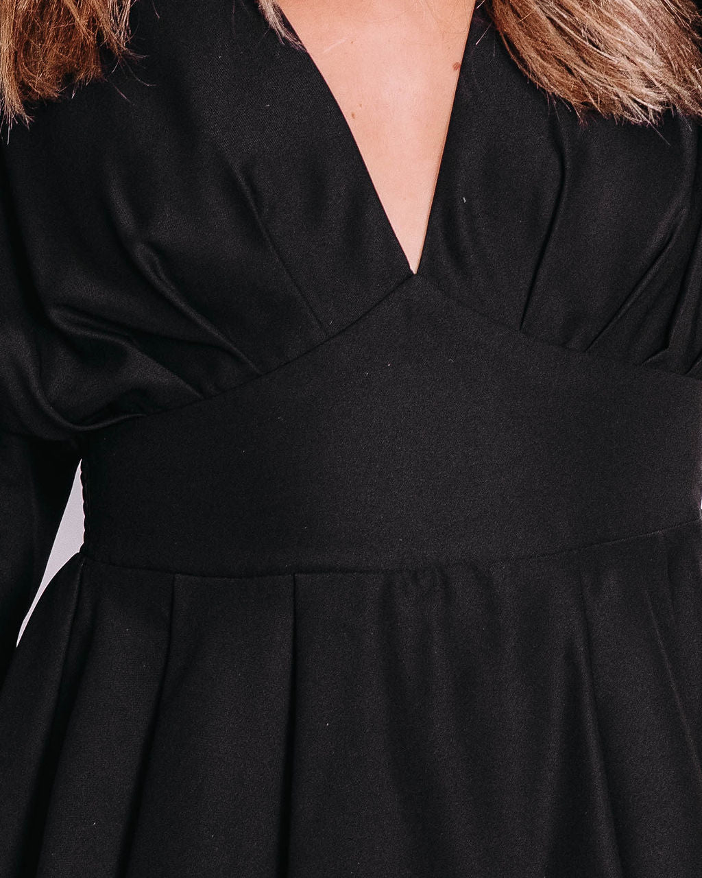 Gianna Plunge Neck Long Sleeve Top - Black