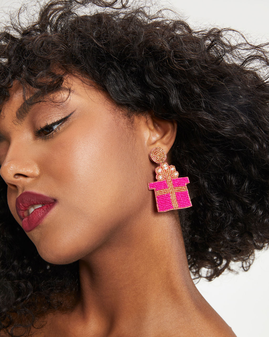 Little Gift Beaded Drop Earrings - Pink