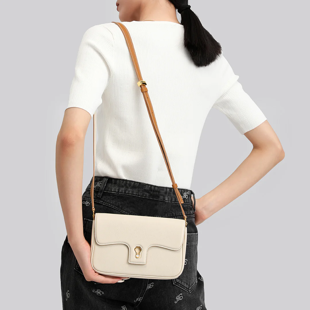 Handmade SWIFT Leather Crossbody Gemini Saddle Bag