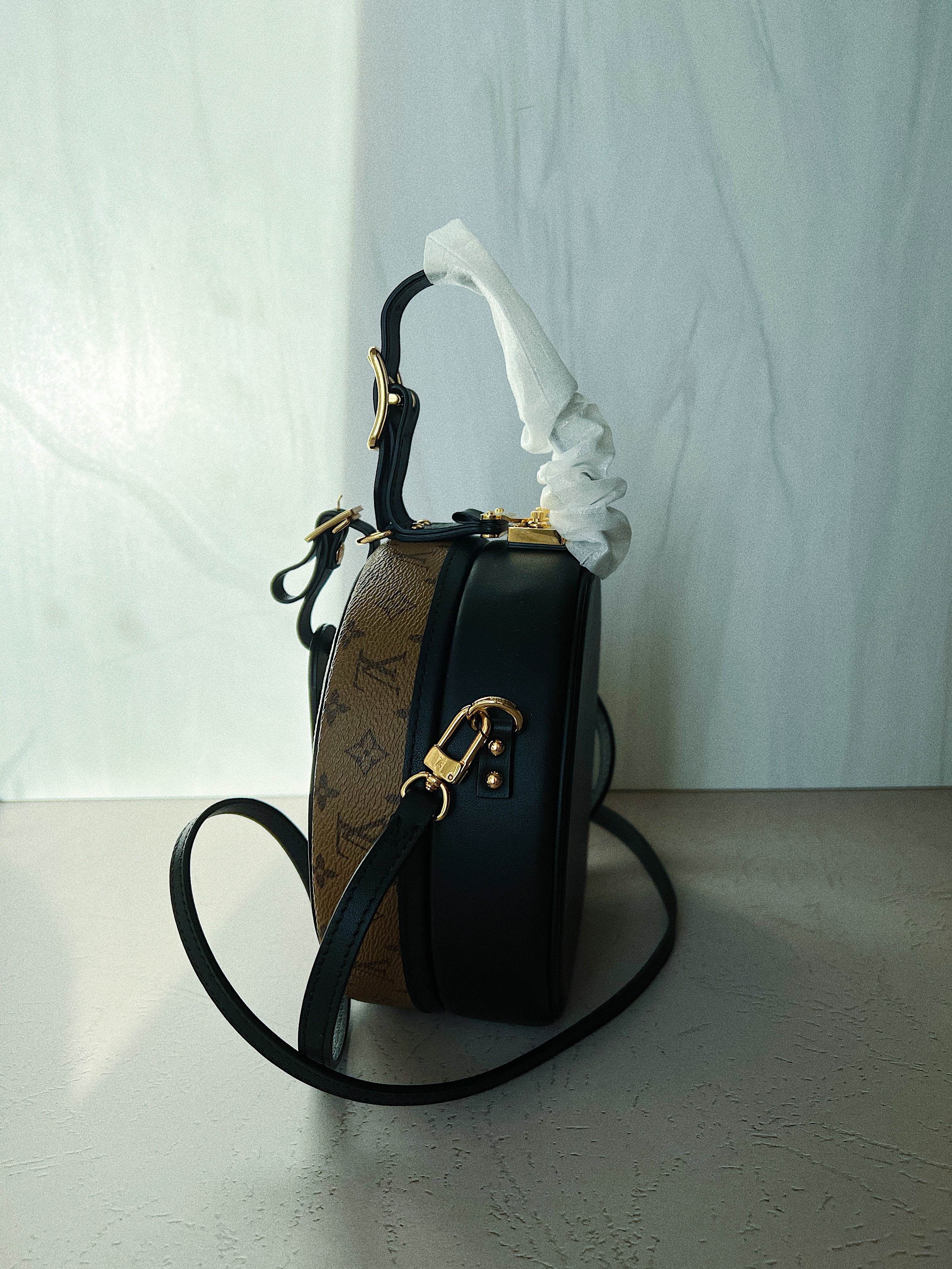 [TOP] L&V £V Reverse Monogram Petit Boite Chapeau - Black Leather - LV Louis Vuitton