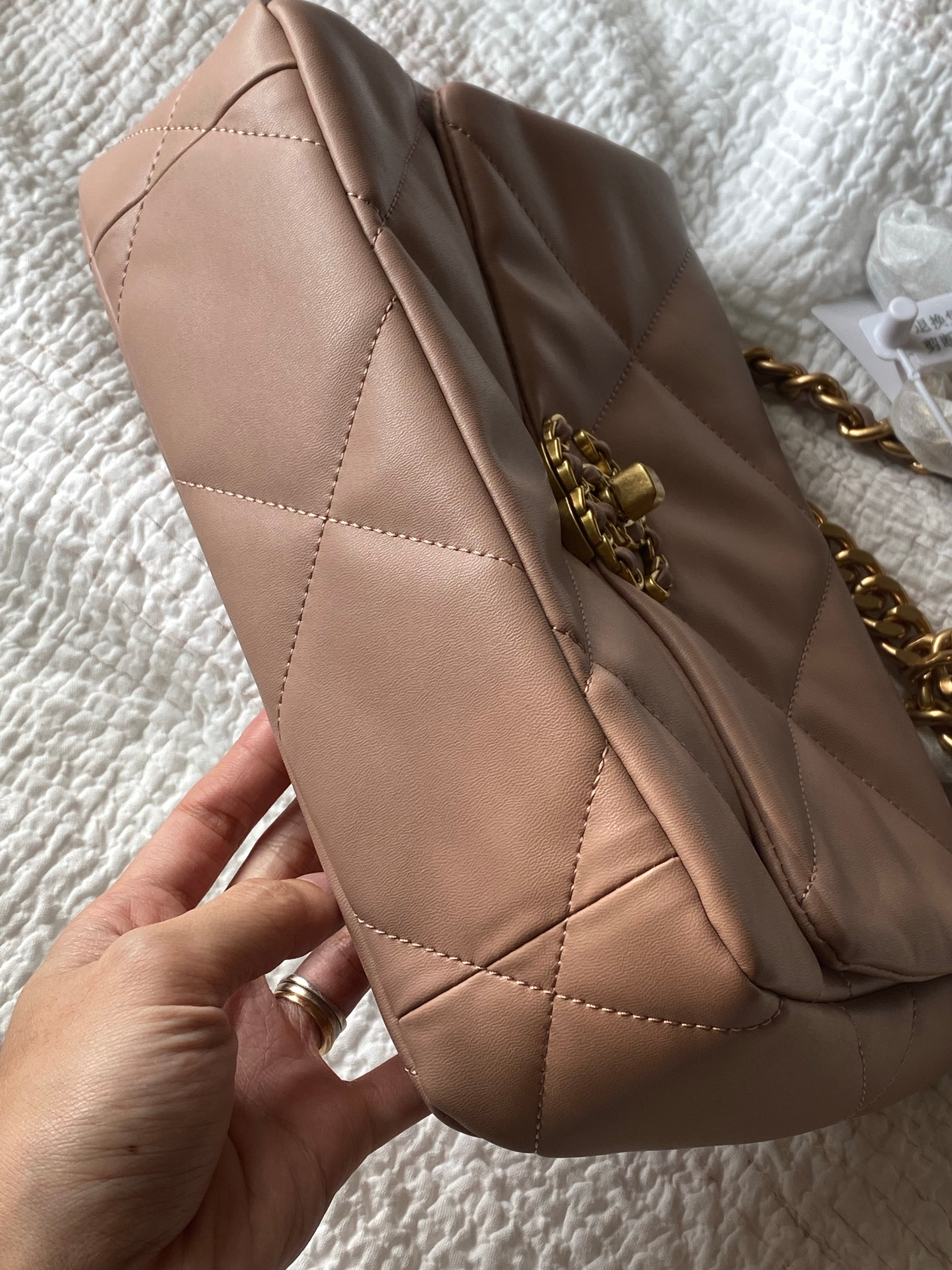 [TOP] CH@NEL 19 Bag Small Lambskin 26cm - Light Pink - Chanel