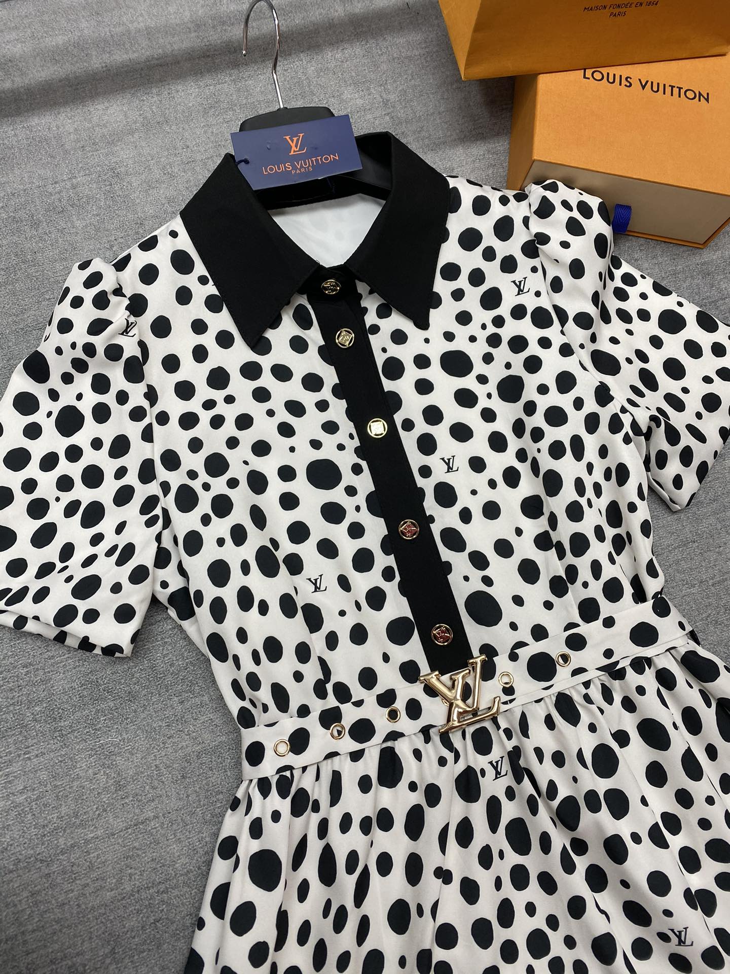 [TOP] L&V Polka Dot Polo Dress - LV Louis Vuitton