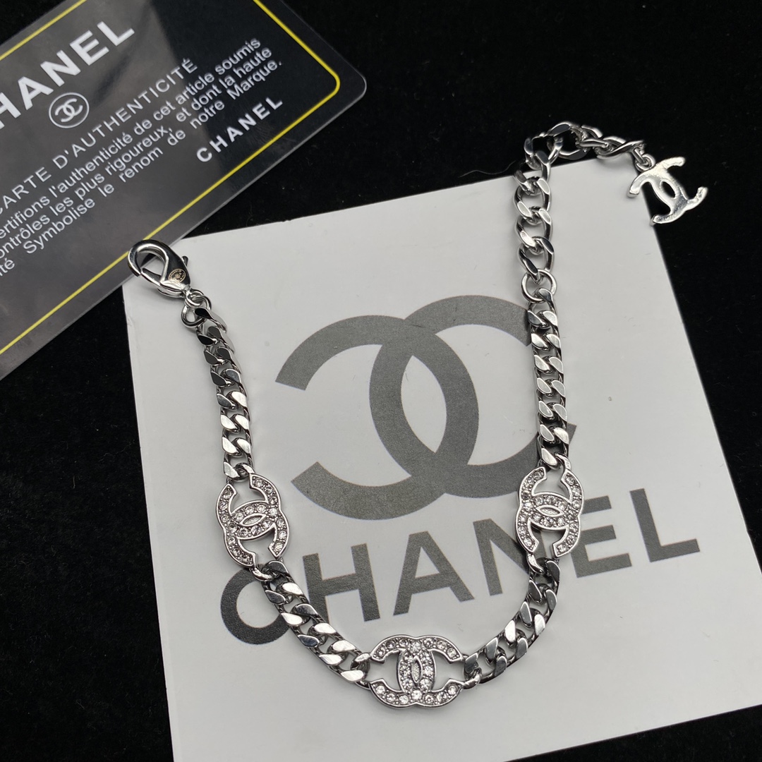 [TOP] CH@NEL Silver Necklace Bracelet Set - Chanel