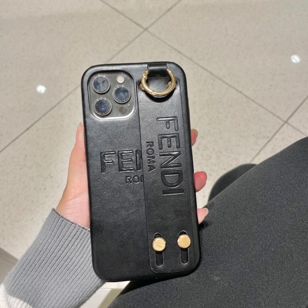 [TOP] F€NDI Iphone case - 2 Color  - Fendi