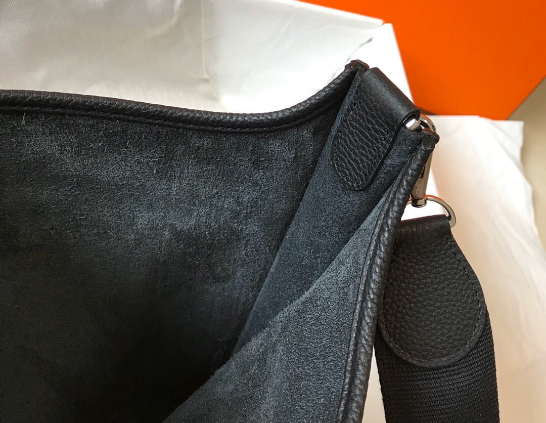 [TOP] H€RMES Evelyne Togo Leather 28cm - Black & PHW - Hermes