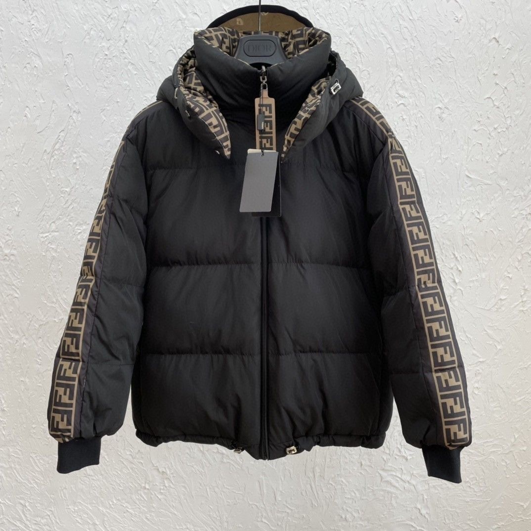 [TOP] F€NDI Double Face Down Coat - White/Black - Fendi