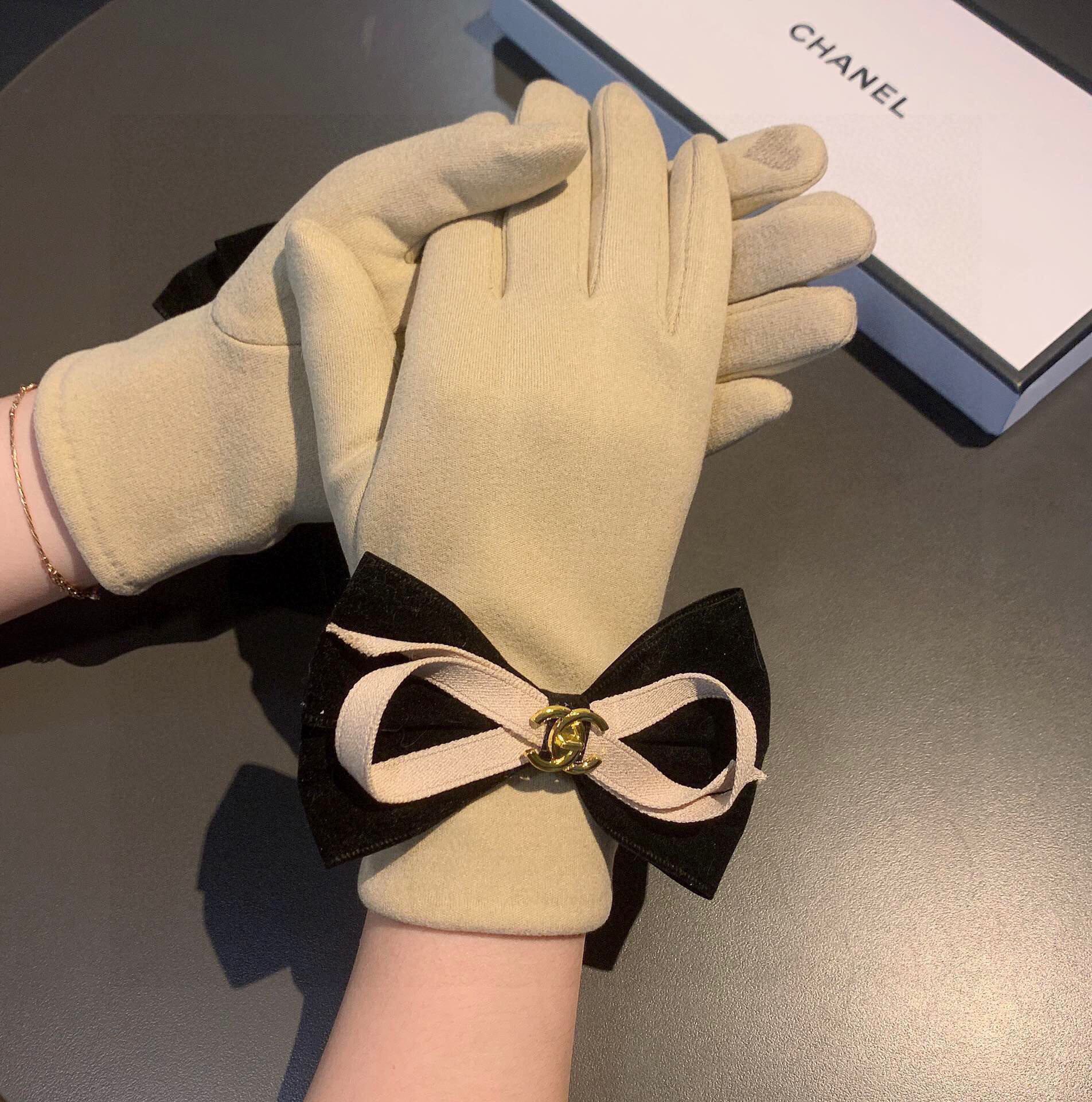 [TOP] CH@NEL Gloves - 2 Color - Chanel