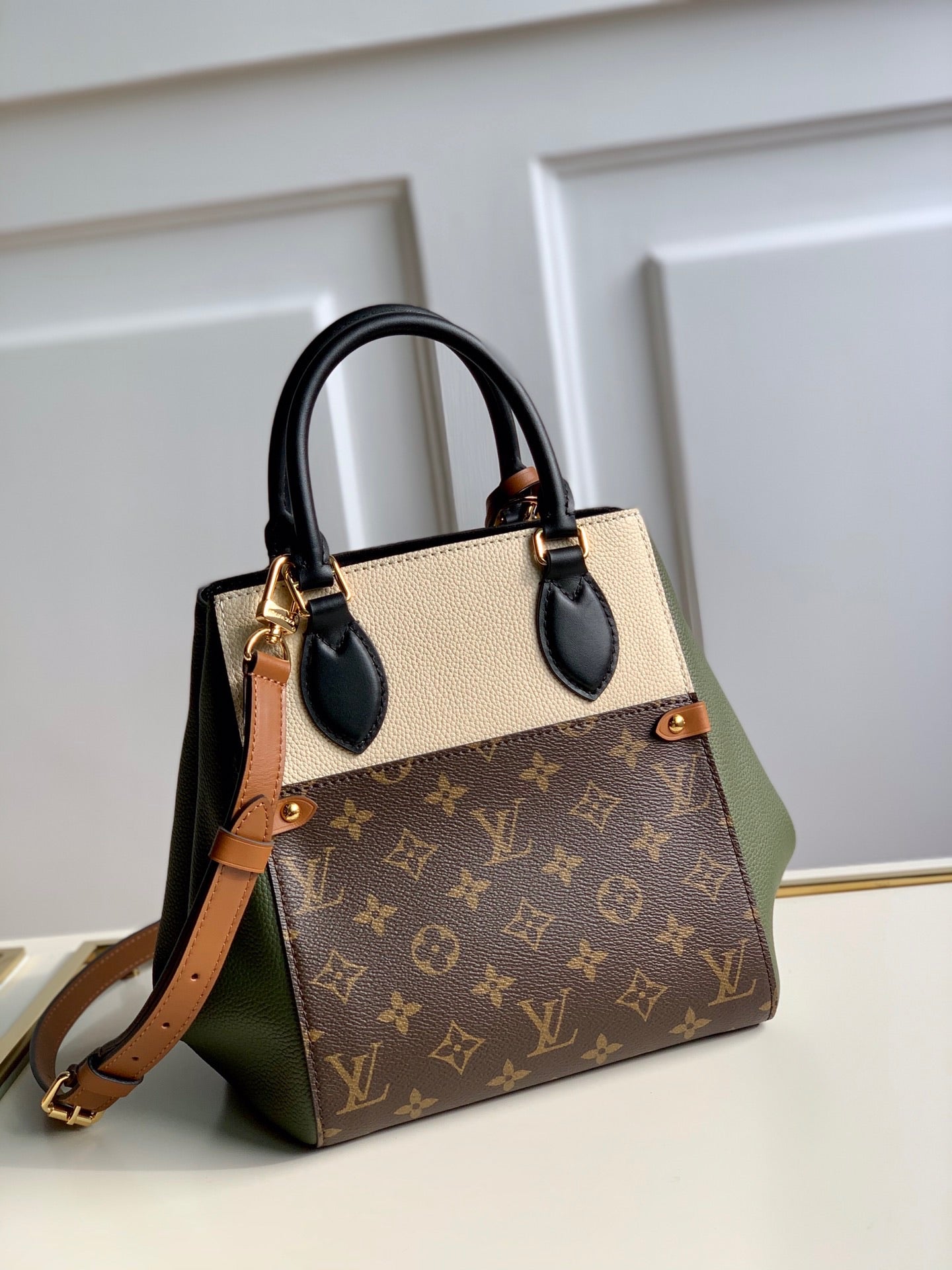 [TOP] L&V LV Monogram Canvas Fold Tote PM - LV Louis Vuitton