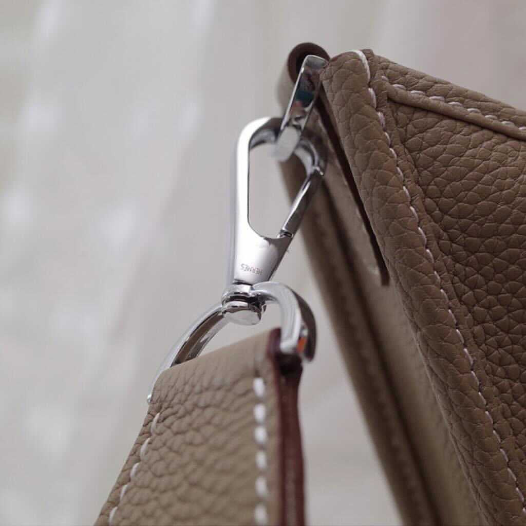 [TOP] H€RMES Evelyn 28cm - Tan - Hermes