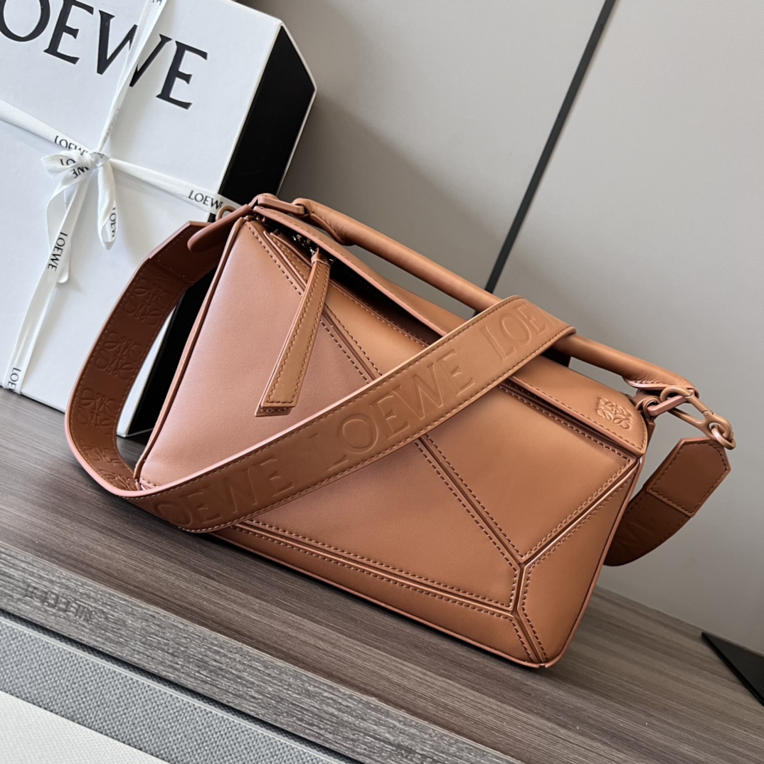 [TOP] LOEW€ Puzzle Bag Anagram - Brown - Loewe