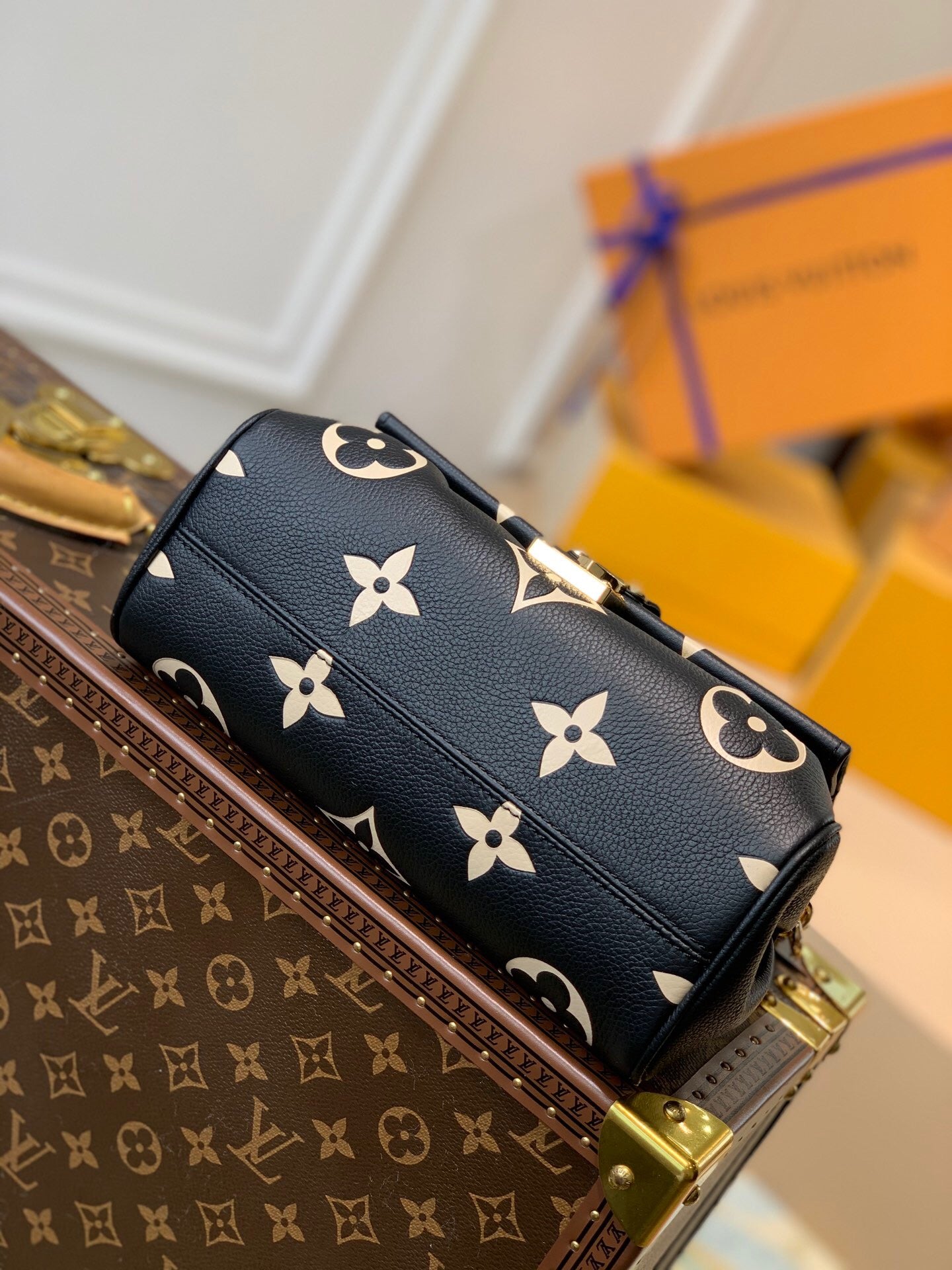 [TOP] L&V £V Empreinte Monogram Giant Favorite - Black Beige - LV Louis Vuitton
