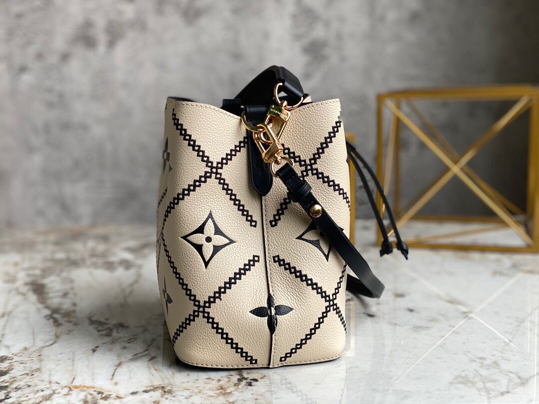 [TOP] L&V L*V Noenoe BB Bucket Bag 2 Tones - Cream and Black - LV Louis Vuitton