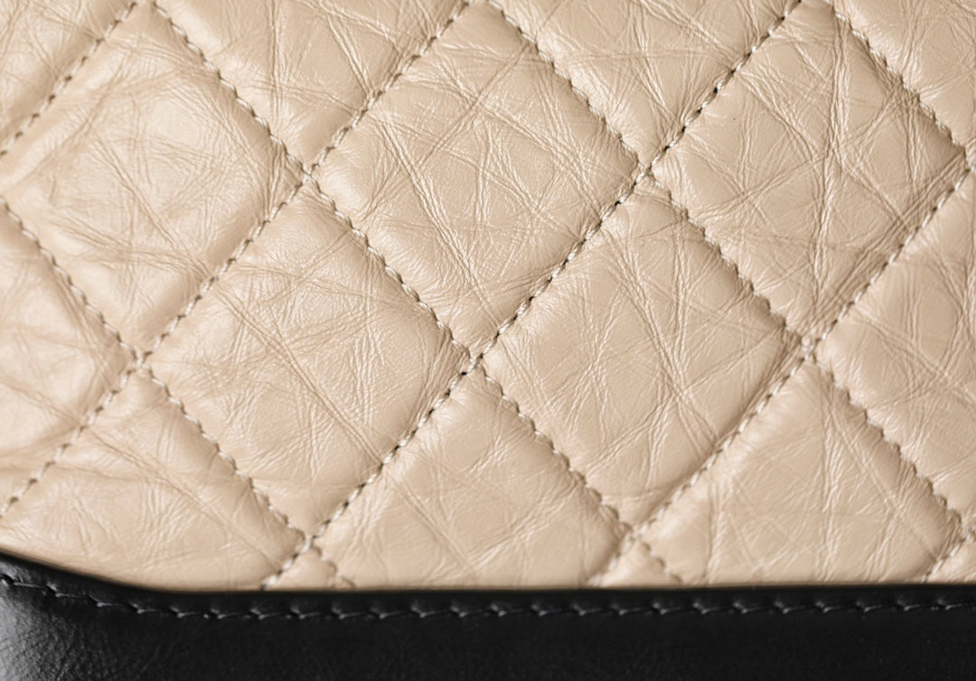 [TOP] CH@NEL Gabrielle Hobo Bag 2 Tones - Beige and Black - Chanel