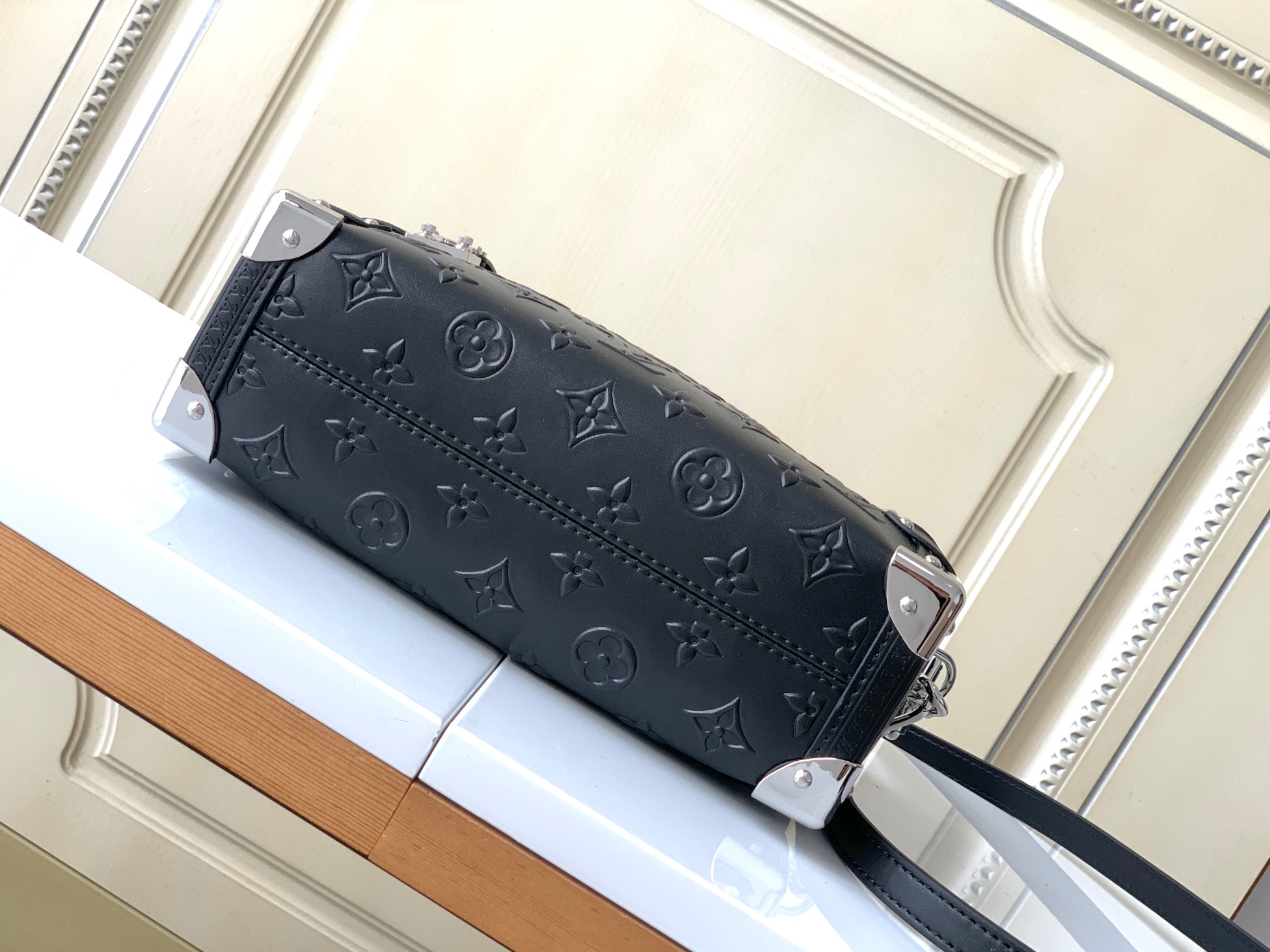 [TOP] L&V Side Trunk Fashion Leather - Black & SHW - LV Louis Vuitton