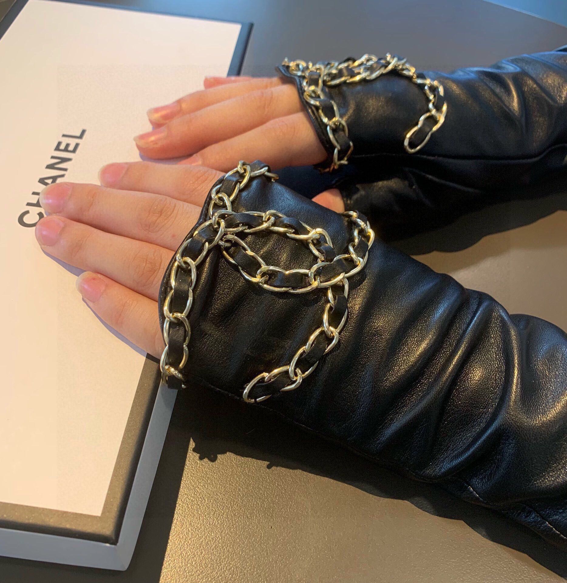 [TOP] CH@NEL Gloves - Black - Chanel