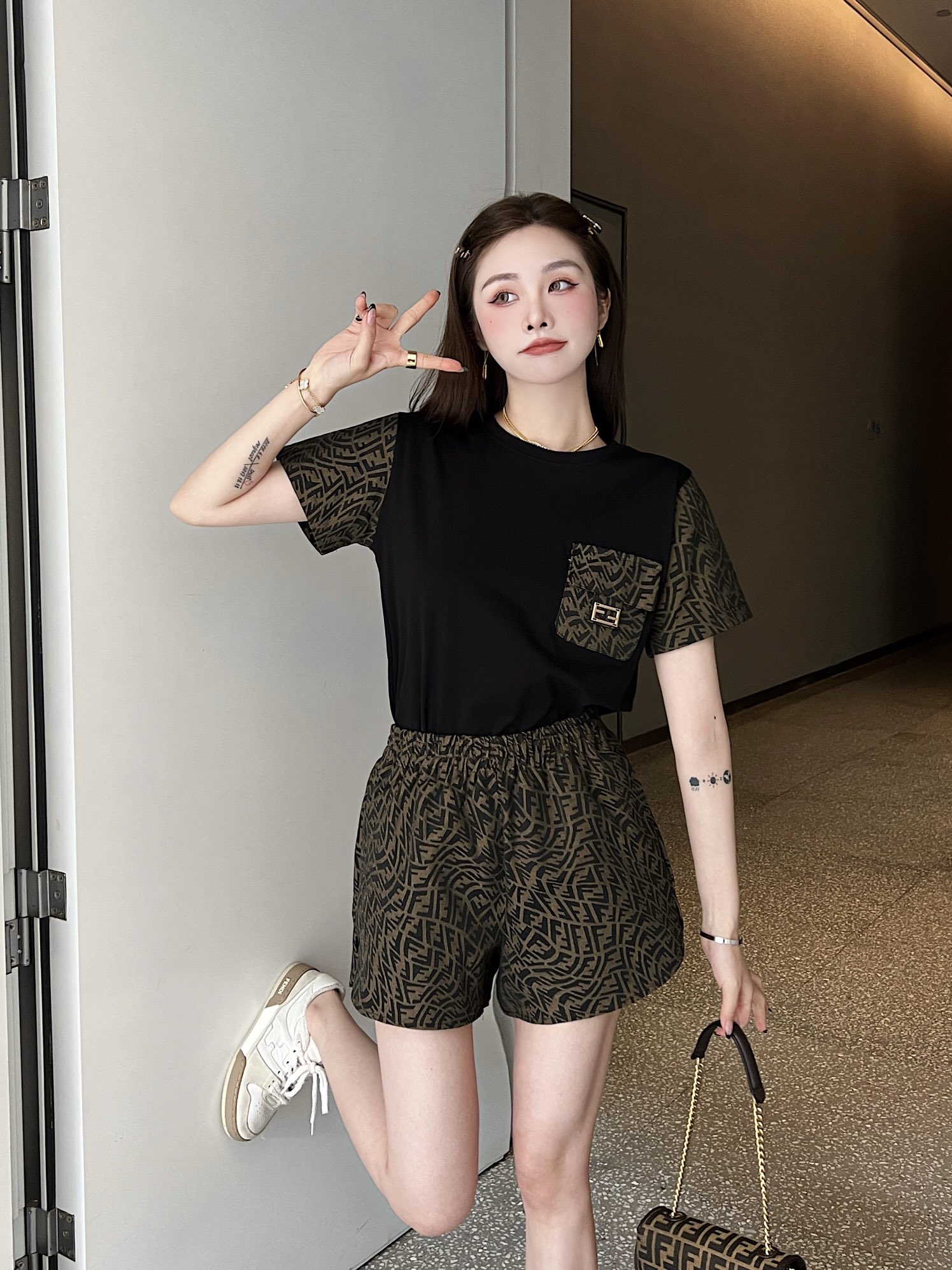 [TOP] F€NDI Monogram T-shirt Shorts Set - 2 Color  - Fendi