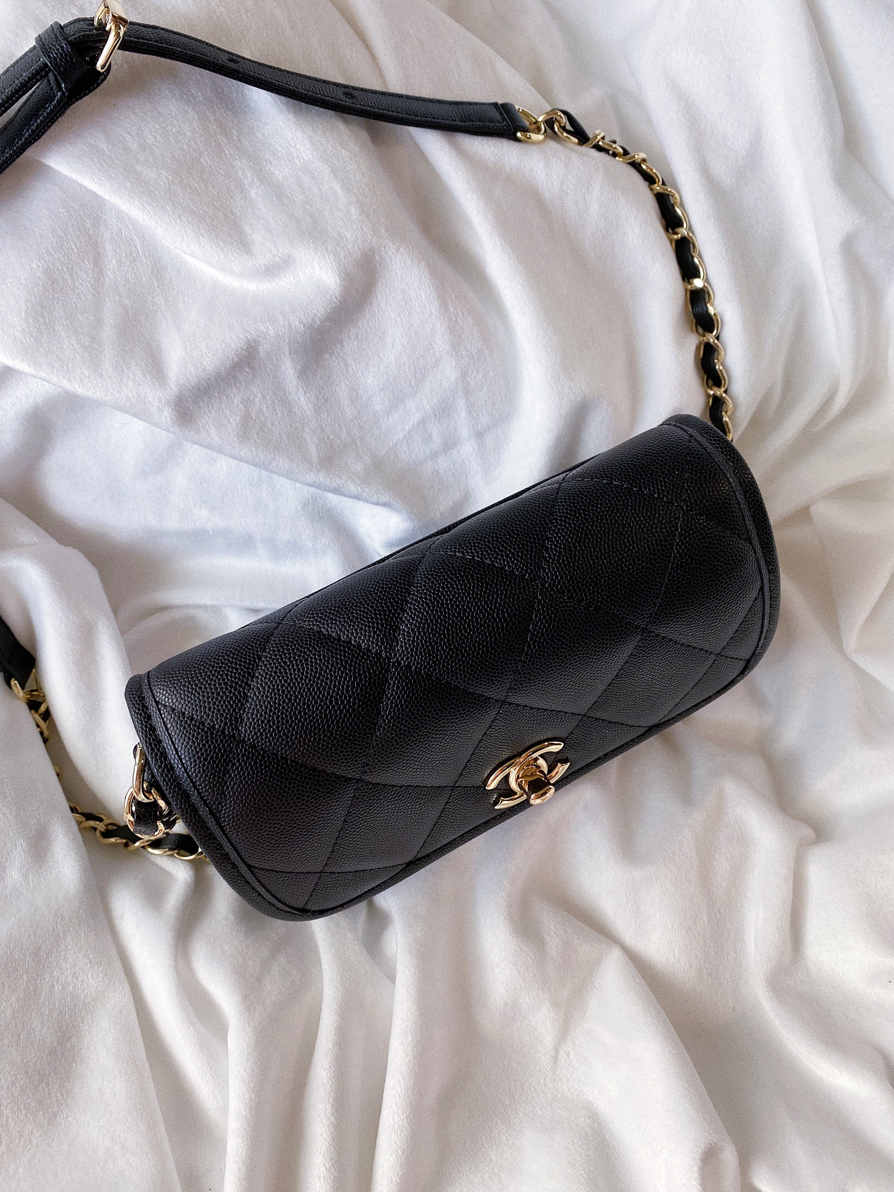 [TOP] CH@NEL Round Flap Bag Caviar Skin Small - Black - Chanel