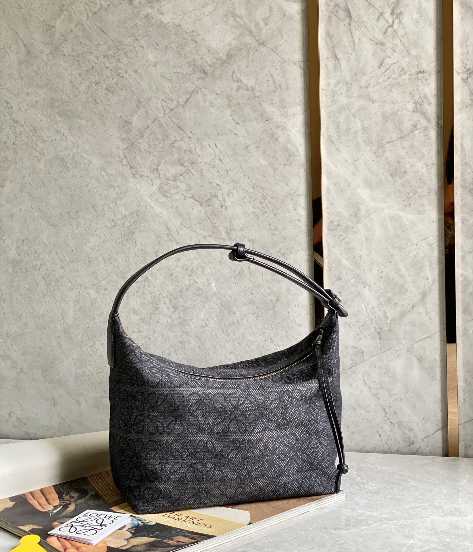 [TOP] LOEW€ Cubi Bag Anagram - Black - Loewe