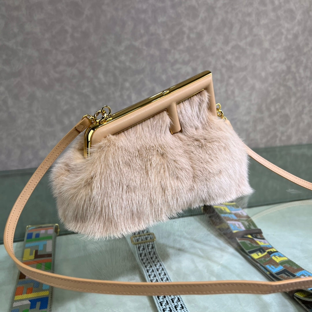 [TOP] F€NDI Small First Mink Bag - Nude Pink - Fendi