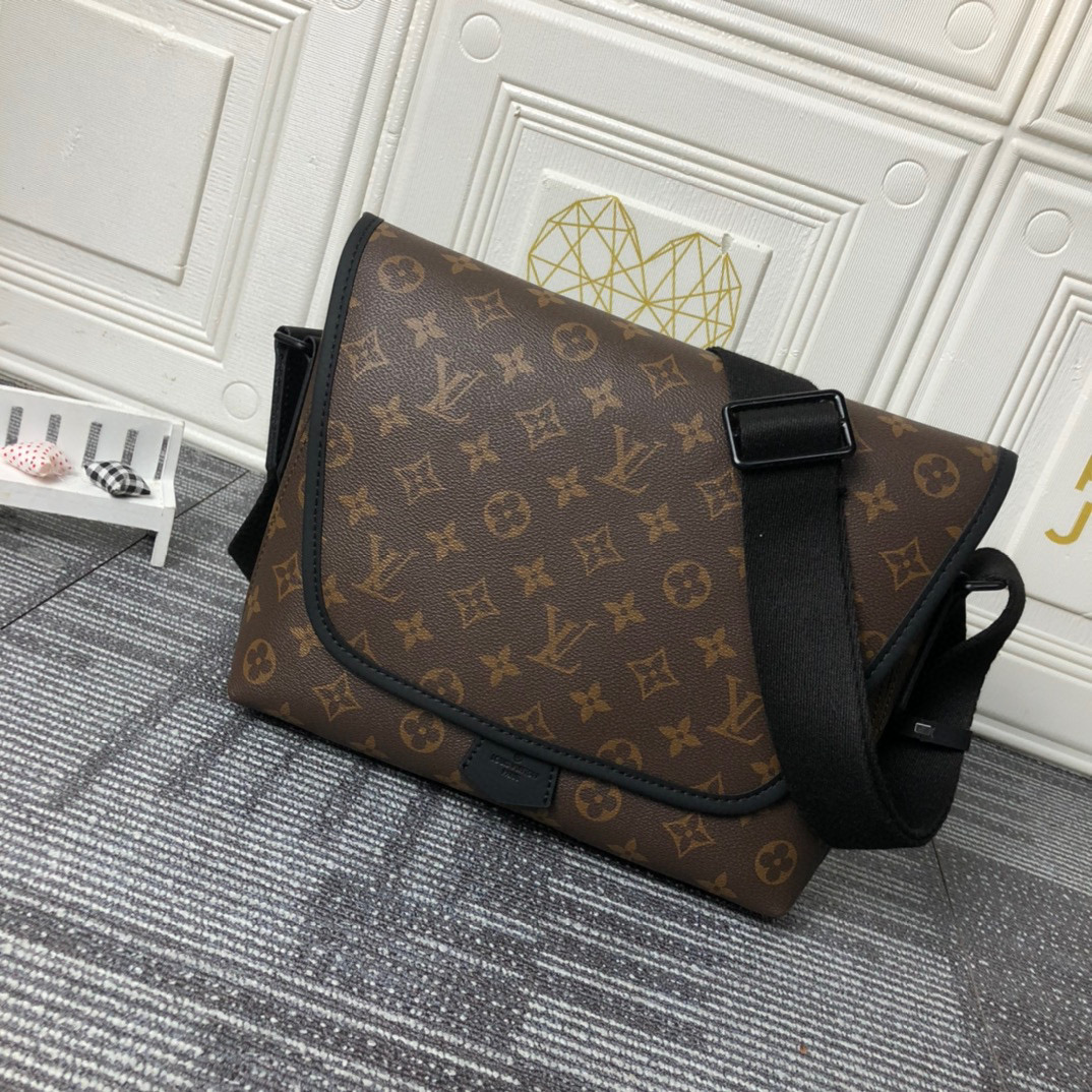 [TOP] L&V Magentic Messenger Bag - Monogram - LV Louis Vuitton
