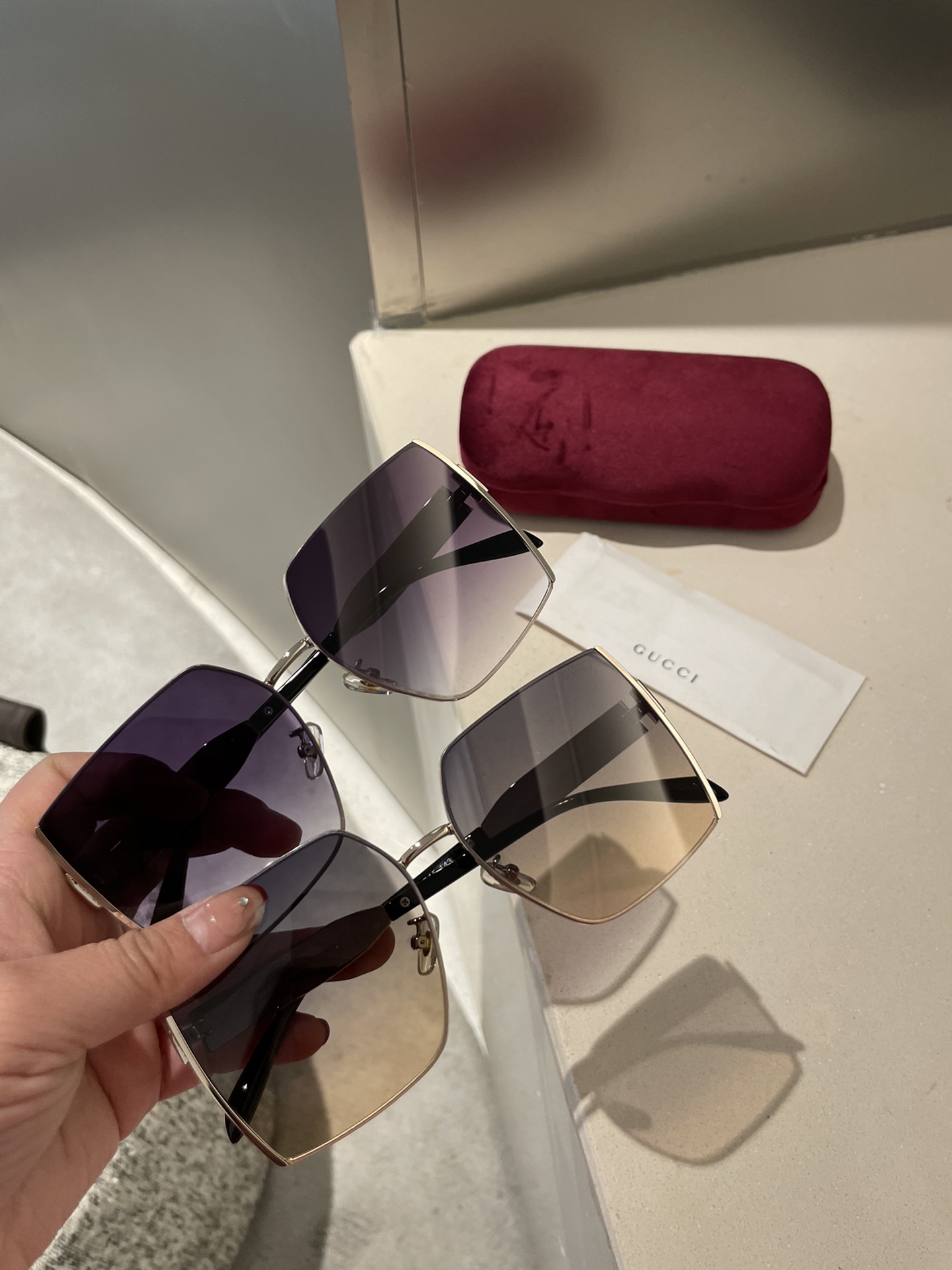 [TOP] Gucci  Sunglasses  - 2 Color - Gucci