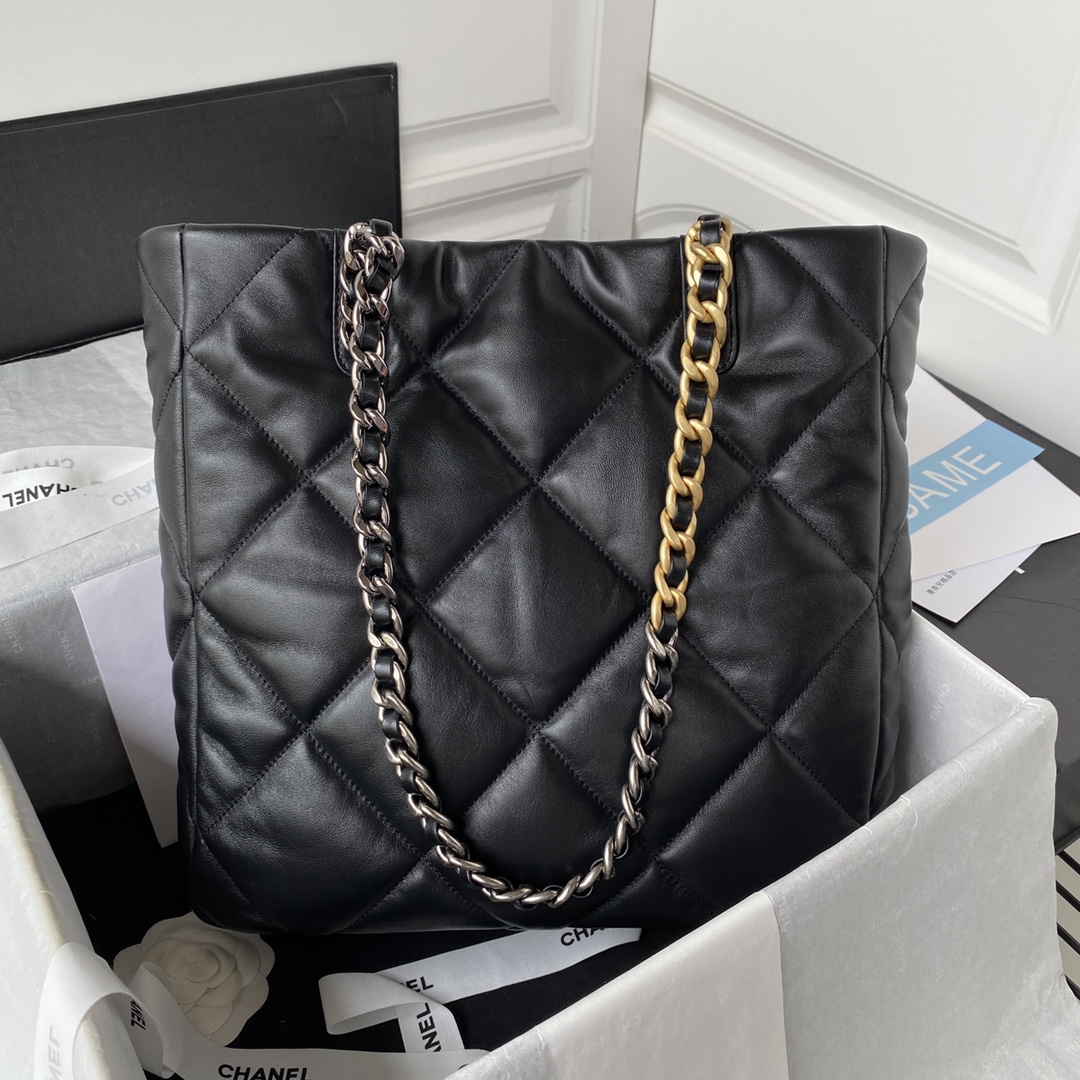 [TOP] CH@NEL 19 Tote Bag - GHW - Black - Chanel