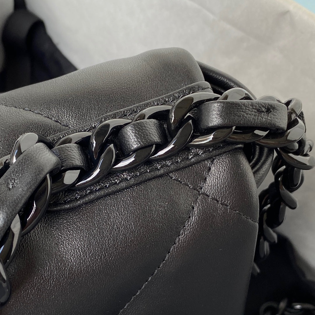 [TOP] CH@NEL 19 Bag Small  - All Black - Chanel