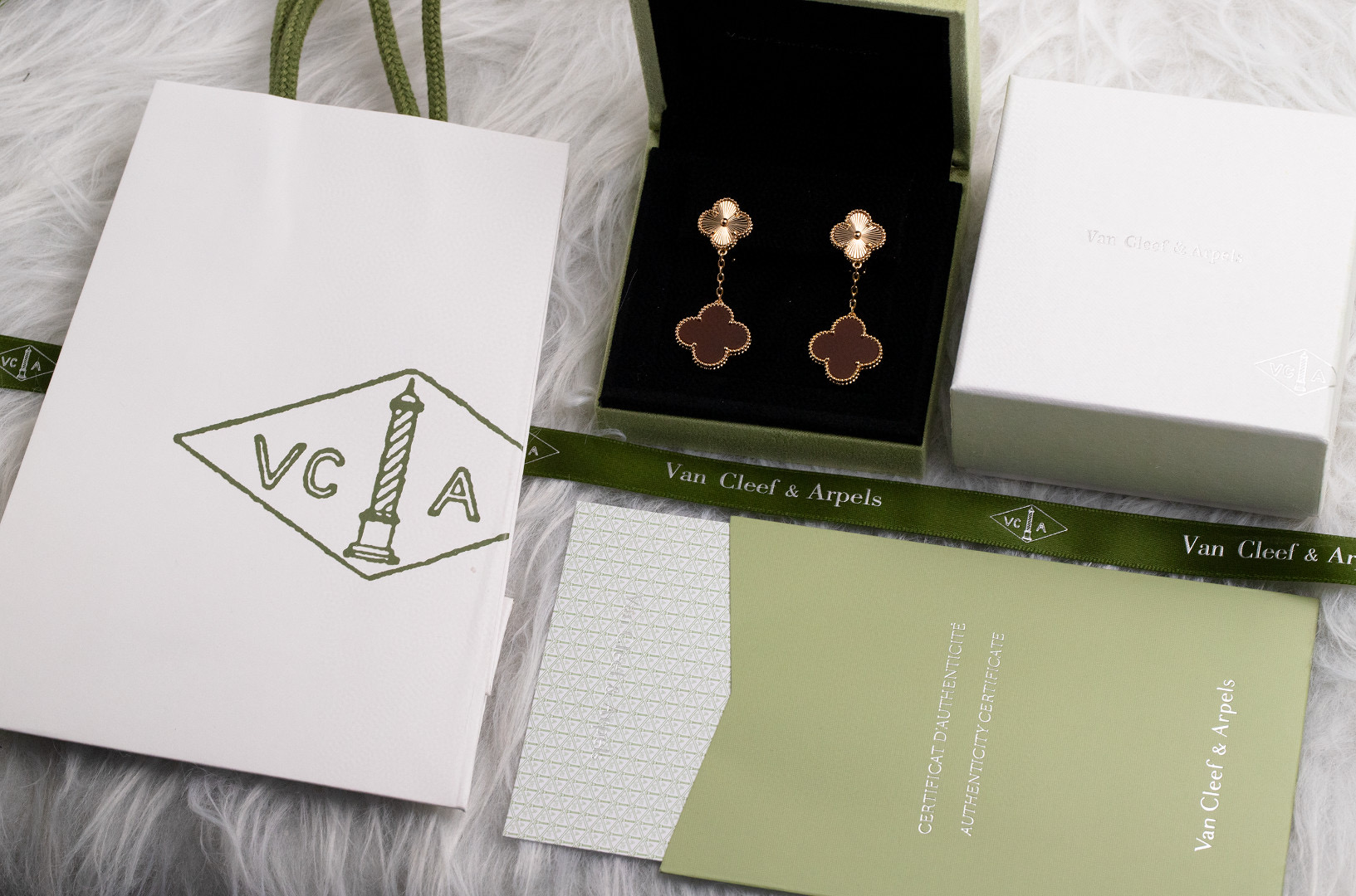 [TOP] V@nCleff Dangle Earrings - Vancleff