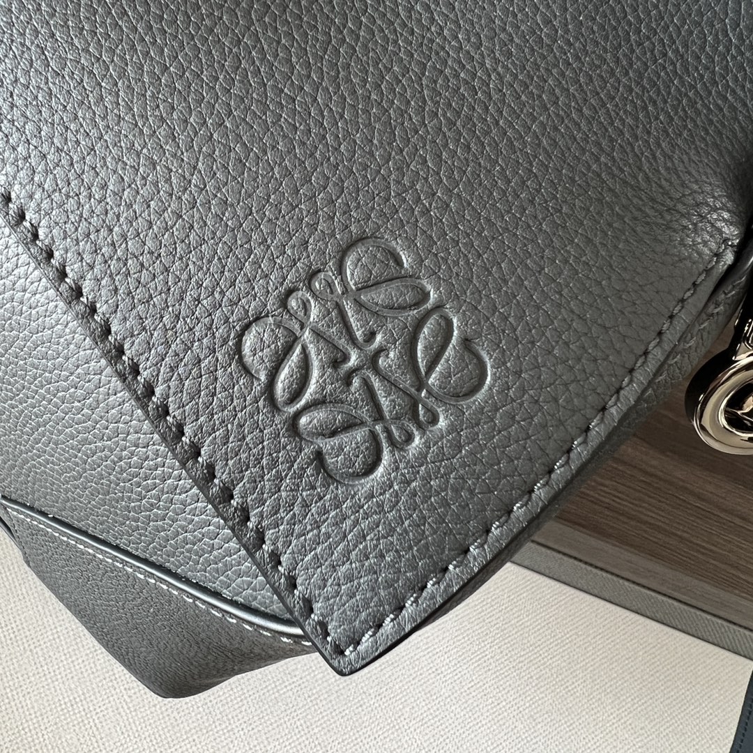 [TOP] LOEW€ Puzzle Bag Anagram - Gray - Loewe