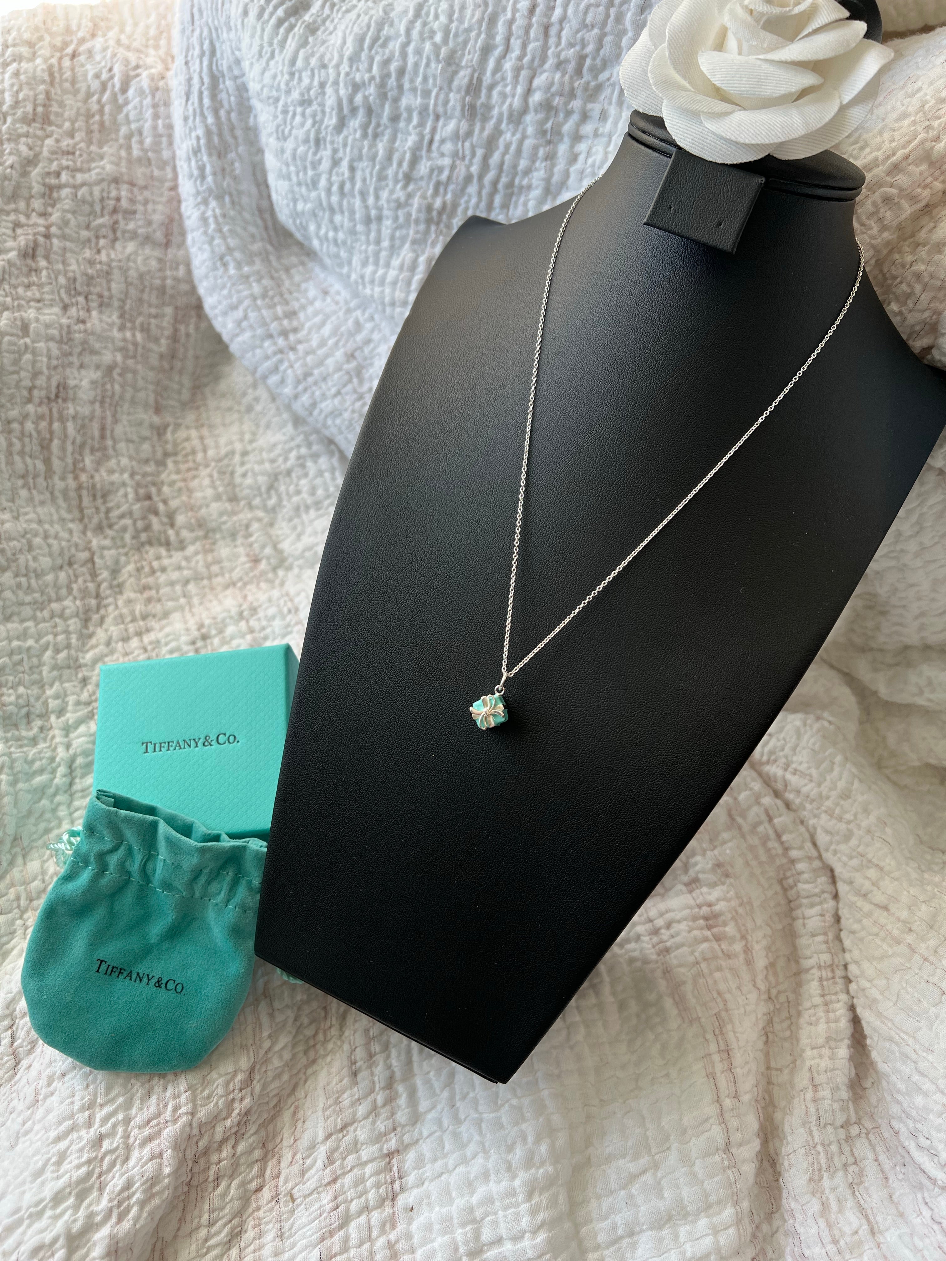 [TOP] Tiff@ny%Co Blue Gift Box Necklace - Tiffany