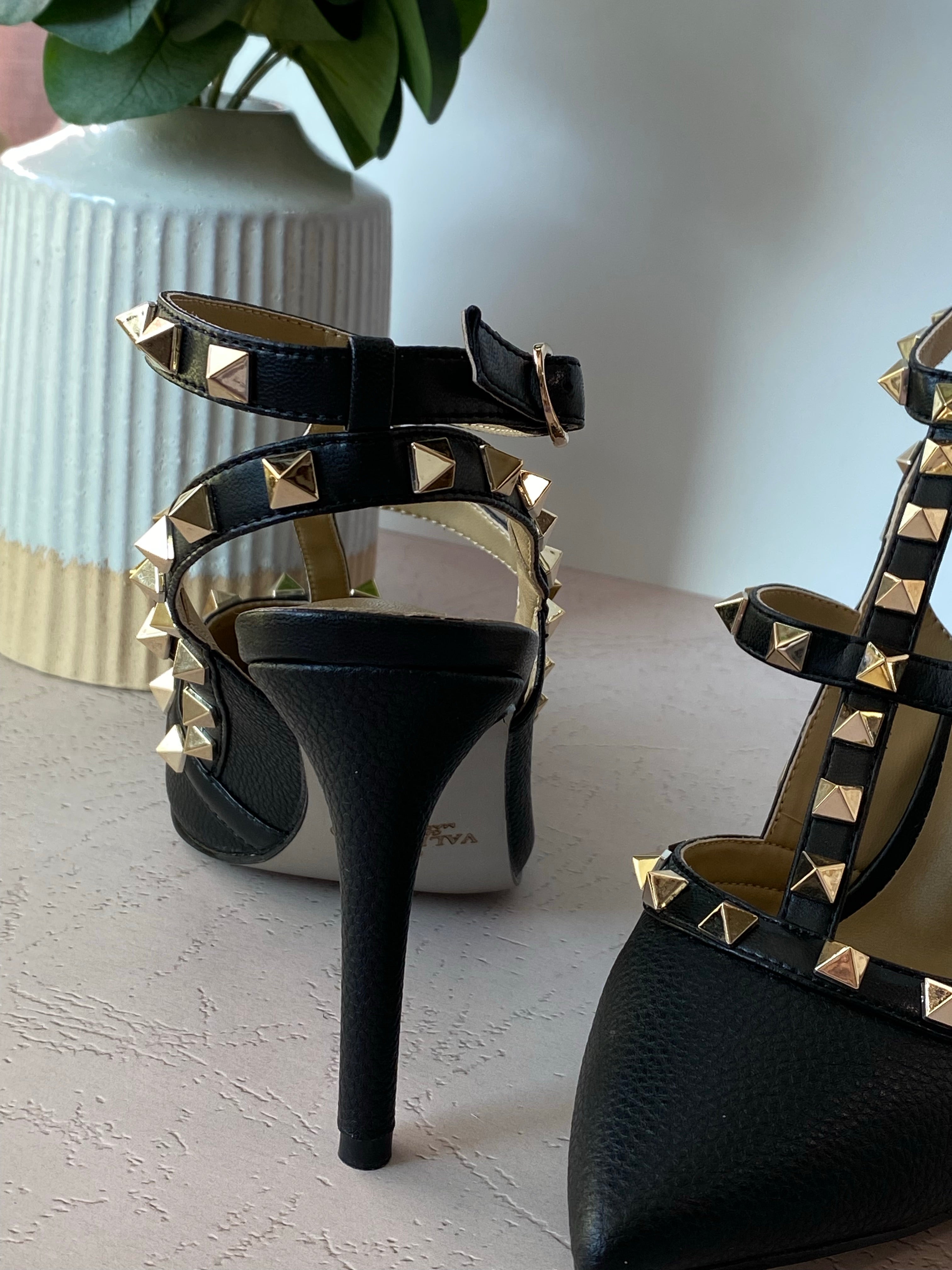 [TOP] V@LENTINO V*lentino Rock Studs High Heels Grainy Leather - Black - Valentino
