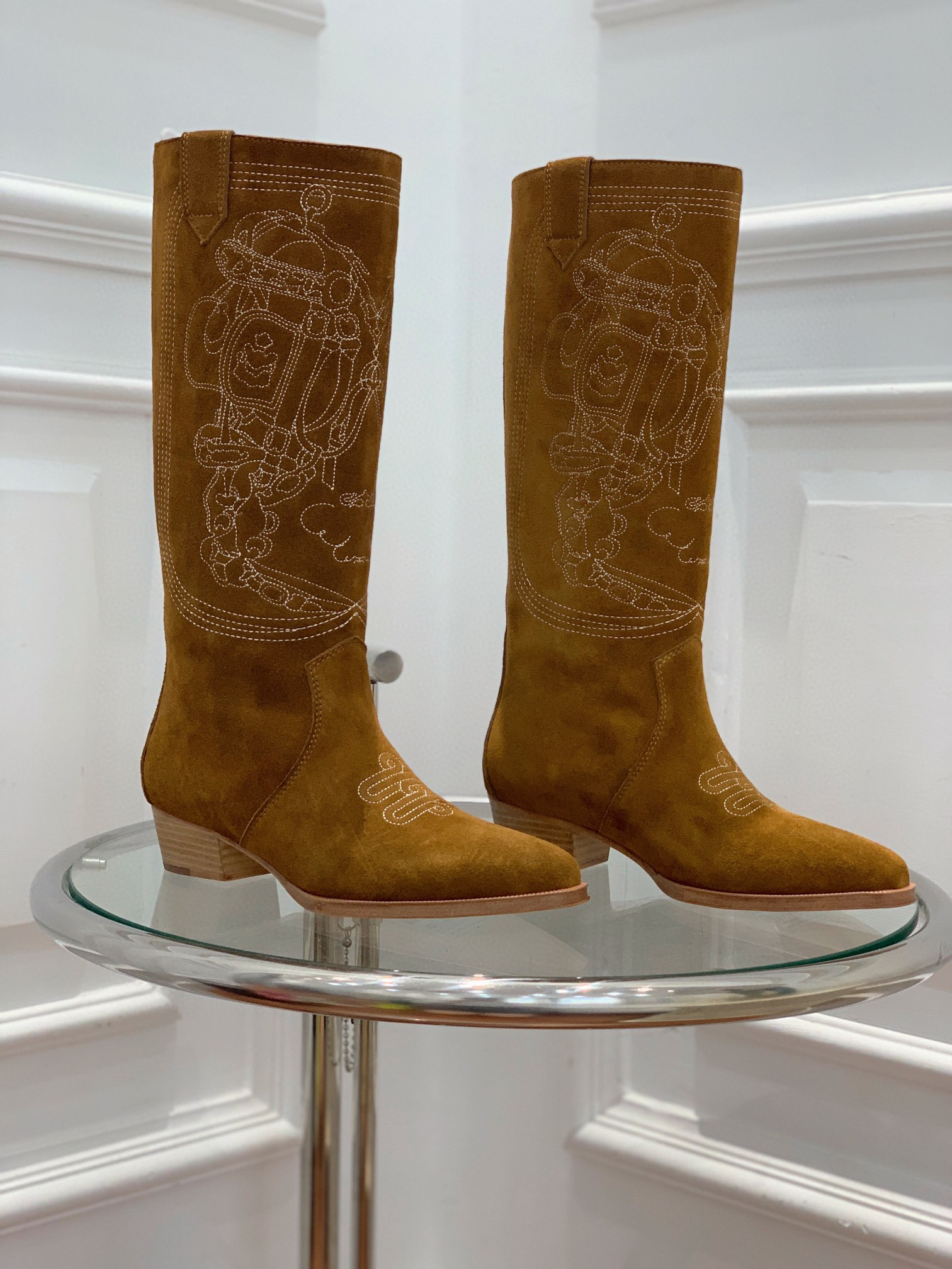 [TOP] H€RMES Cow Boy Boots - Brown/Black/Black Suede